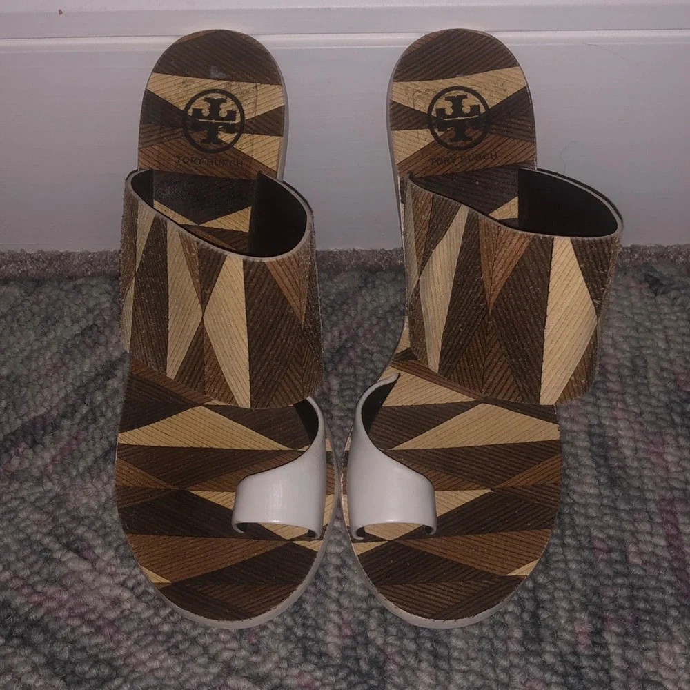 Tory Burch Brown and White Geometric Slide Heels